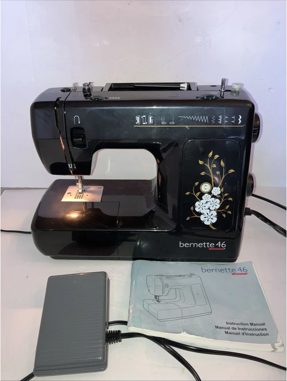 Bernina Bernette Model 46 Sewing Machine Black Instruction Book  WORKS